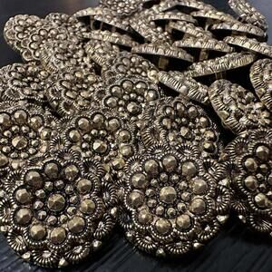 Lot of 40 Vintage Gold Tone Shank Buttons Ornate Flower Design Sewing Craft EUC